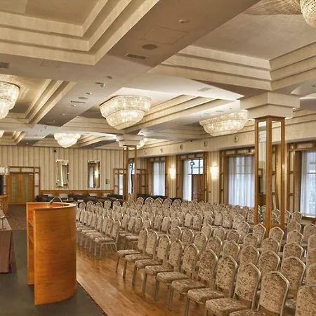 加利维奥酒店 贝利卡登