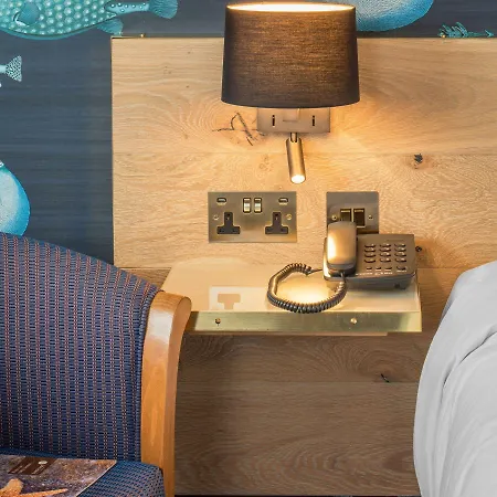 加利维奥酒店 4*